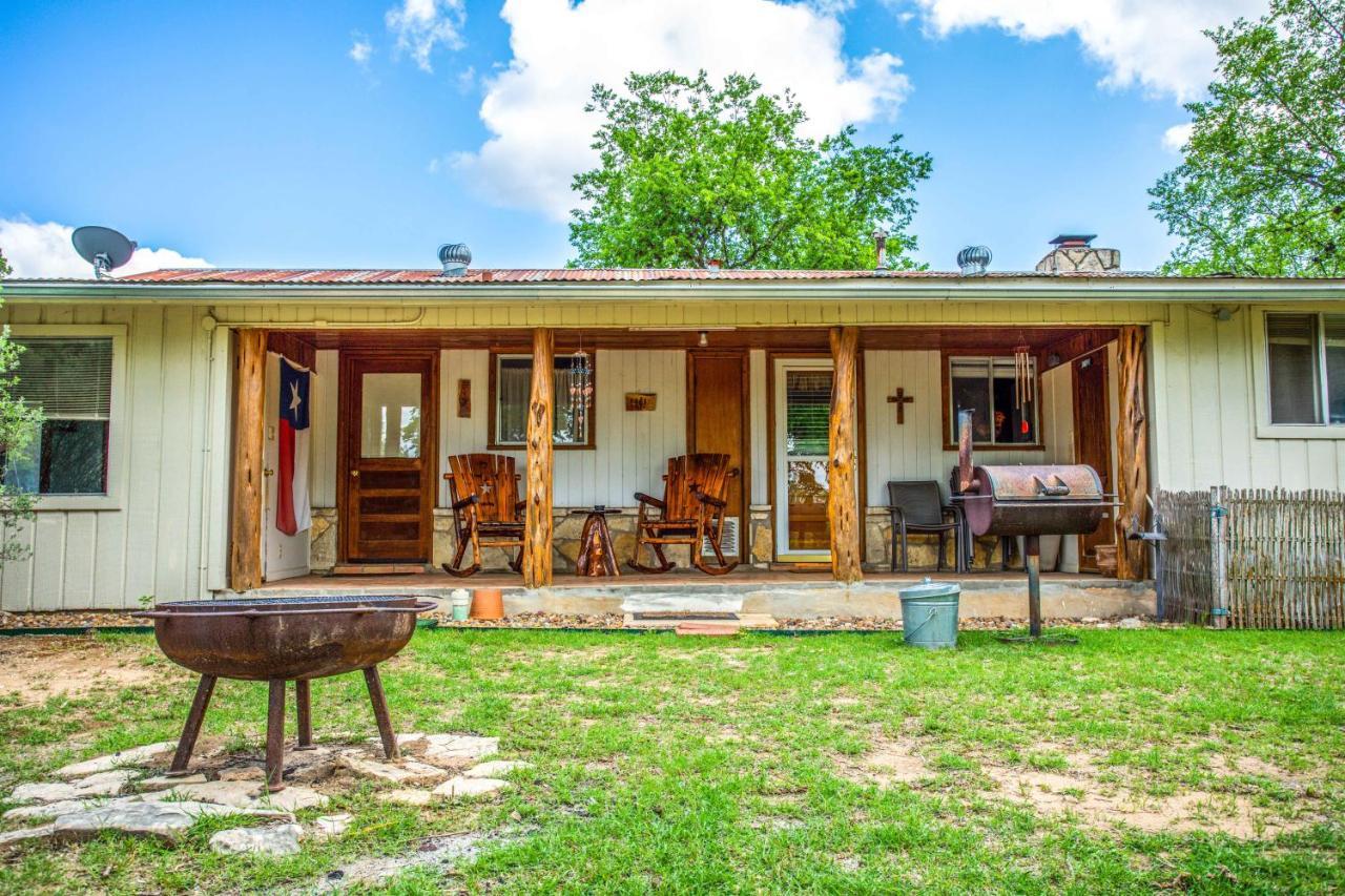River Ridge Bandera Cabin Екстер'єр фото